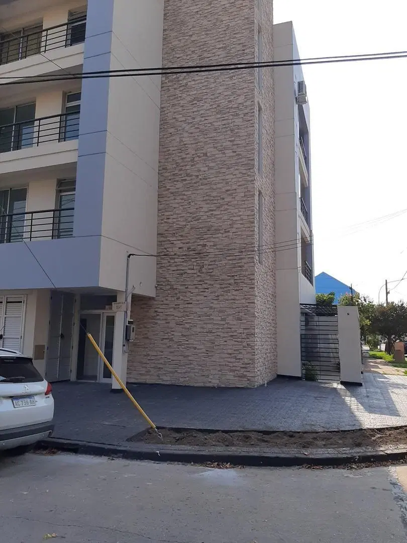 Departamento 2 Ambientes muy Lindo y Bajas Expensas!! en Alquiler en Lanús Oeste 3