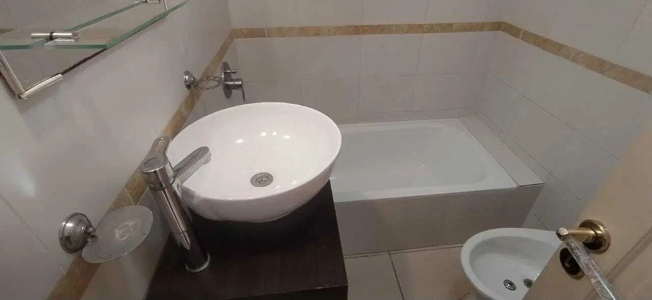 Departamento 2 Ambientes PB al Frente C/ Cochera en Alquiler en Lanús Oeste 5