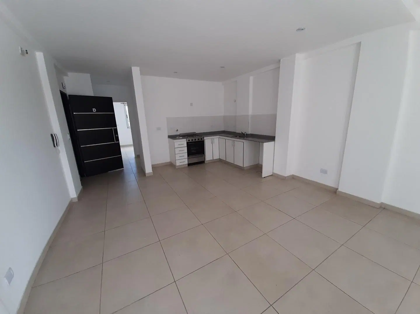 Departamento 2 Ambientes Con Balcon en Alquiler ubicado en Lanús Oeste 2