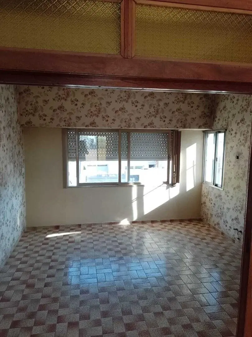 PH 3 Ambientes al Frente Con Patio y Sin Expensas en Alquiler en Lanús Oeste 2