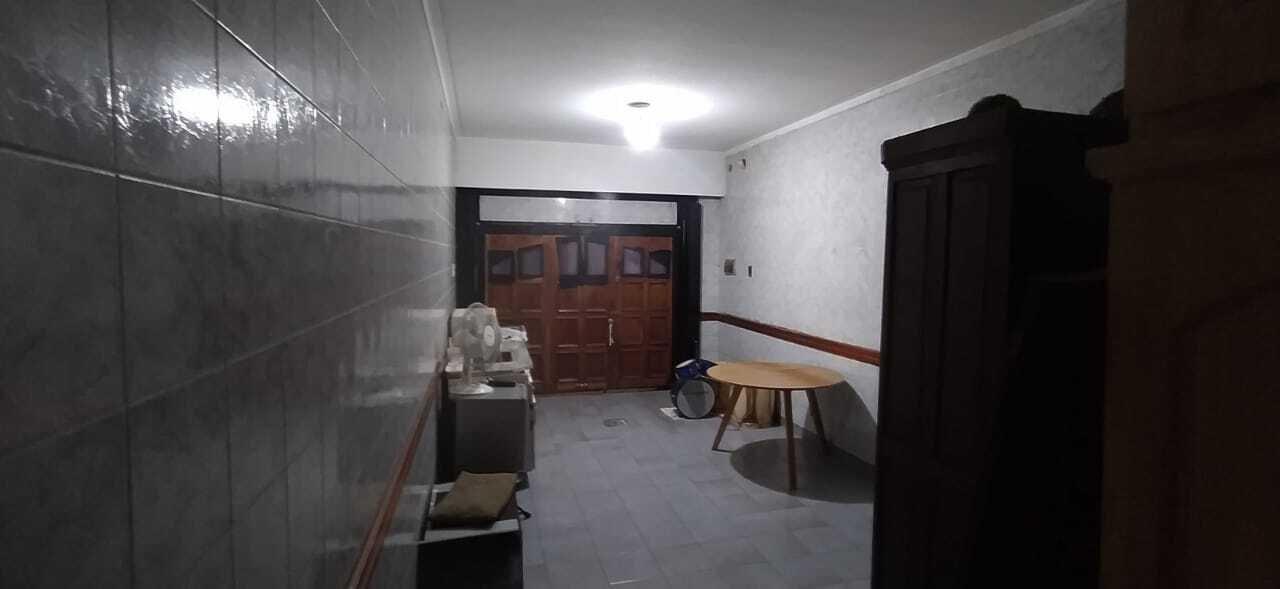 Foto de Chalet 5 Ambientes Con Garage, Quincho, Parque y Piscina en Venta en Lanús Oeste, imagen 4
