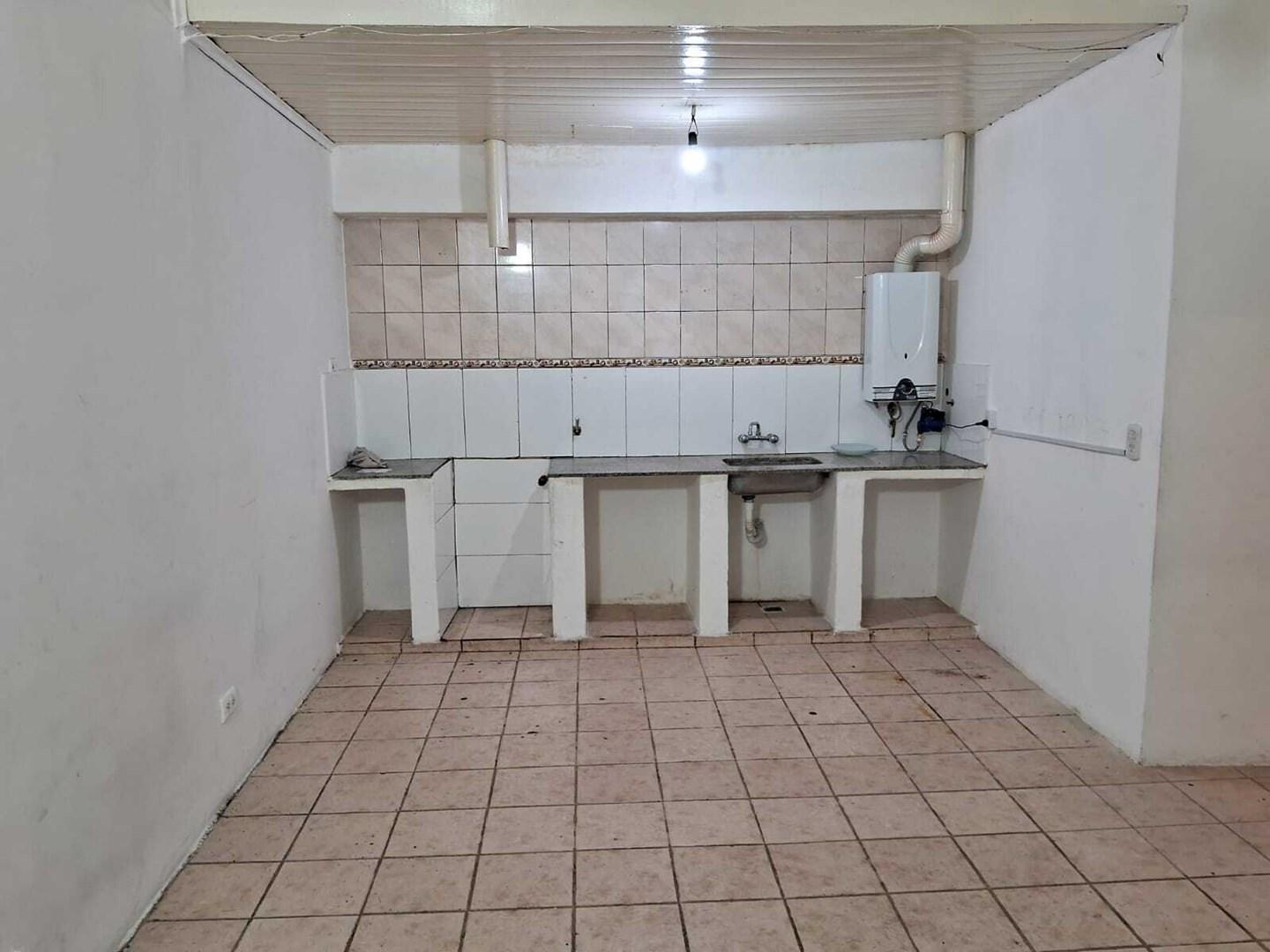 Foto de PH 2 Ambientes Con Patio y Sin Expensas en Alquiler en Lanús Oeste, imagen 5