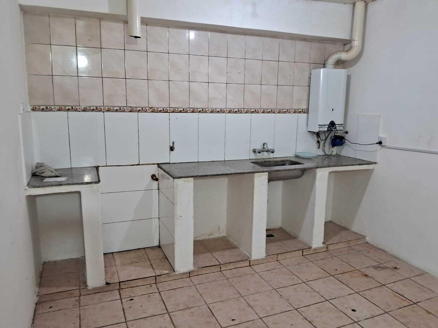 Foto de PH 2 Ambientes Con Patio y Sin Expensas en Alquiler en Lanús Oeste, imagen 3