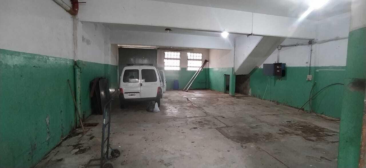 Foto de Depósito 350 M2 C/Fuerza Motriz en Alquiler en Piñeyro, Avellaneda, imagen 1