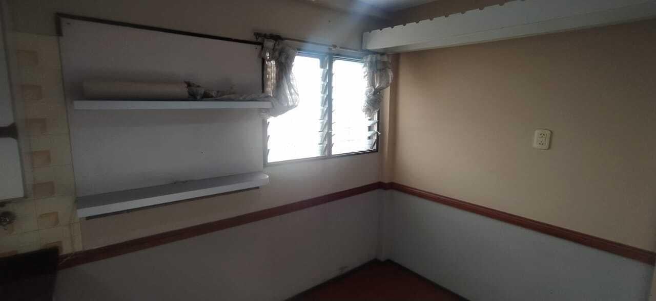 Foto de Departamento 2 Ambientes Amplios en Alquiler en Lanús Oeste, imagen 2