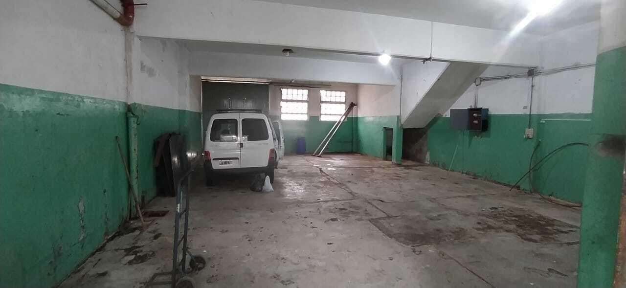 Foto de Galpon y 2 Departamentos de 3 y 4 Ambientes - Oportunidad!!! en Venta, imagen 4
