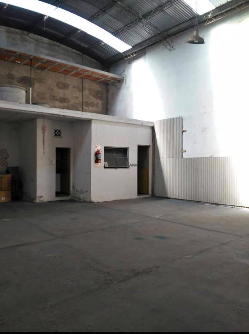 Foto de Depósito 100 M2 Interno - Oportunidad!!! en Venta en Lanús Este, imagen 4