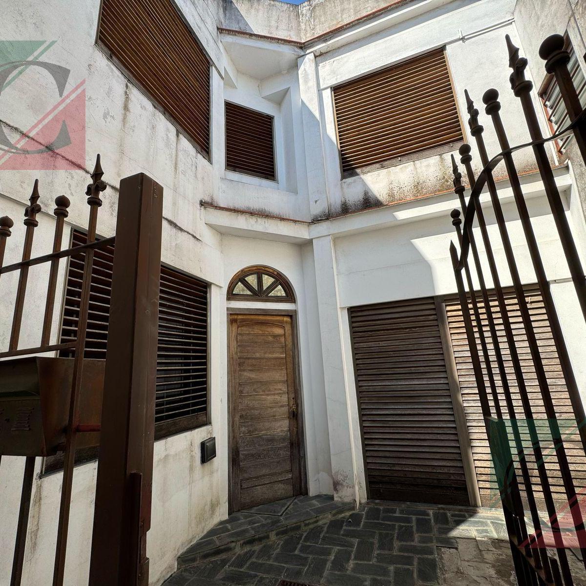 Venta en Block de 4 Departamentos Sobre Lote de 8,66x37 m 2