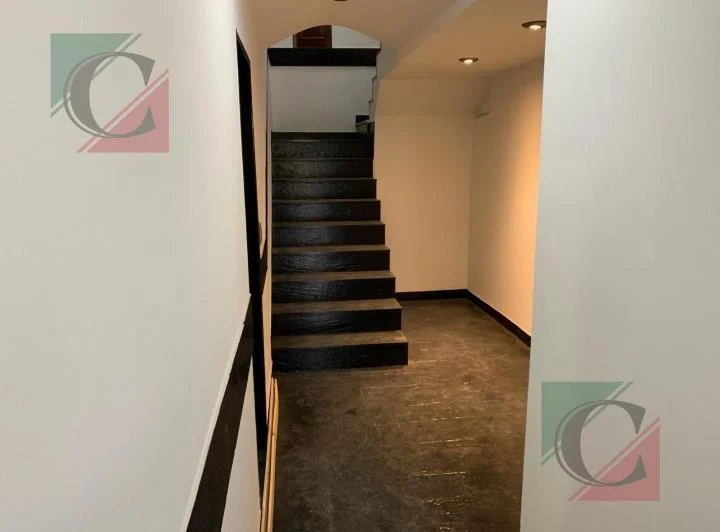 Casa 4 ambientes con cochera y patio aterrazado  en Lanús Oeste 4