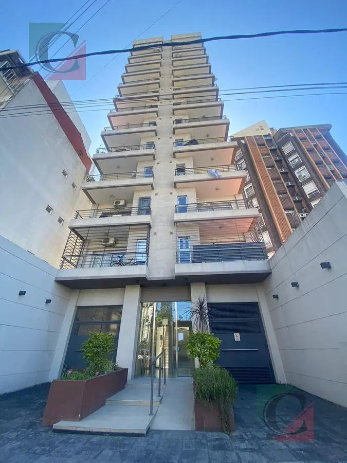 Departamento 2 ambientes con cochera - Lanús Este 1