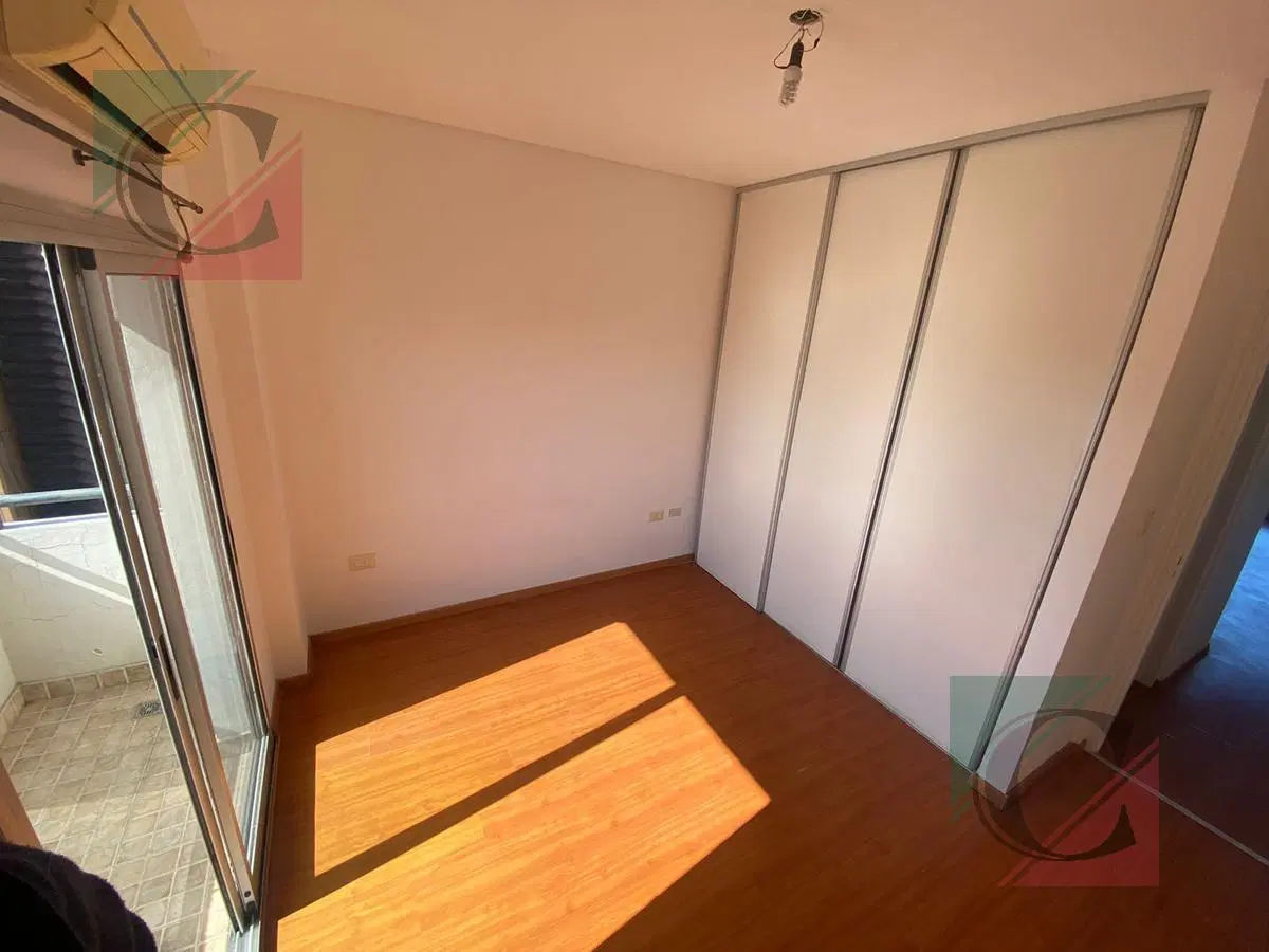 Departamento 2 ambientes con cochera - Lanús Este 5
