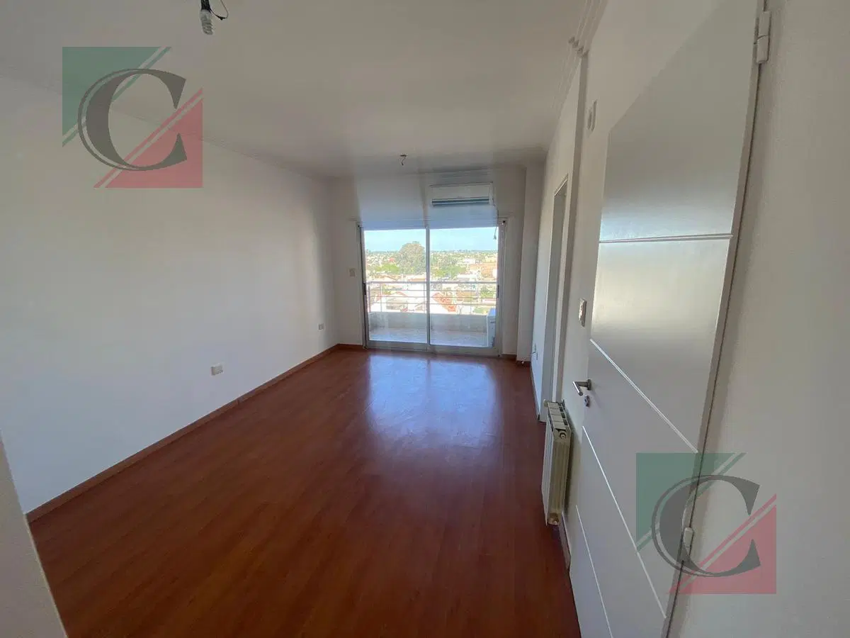Departamento 2 ambientes con cochera  - Lanús Este 2