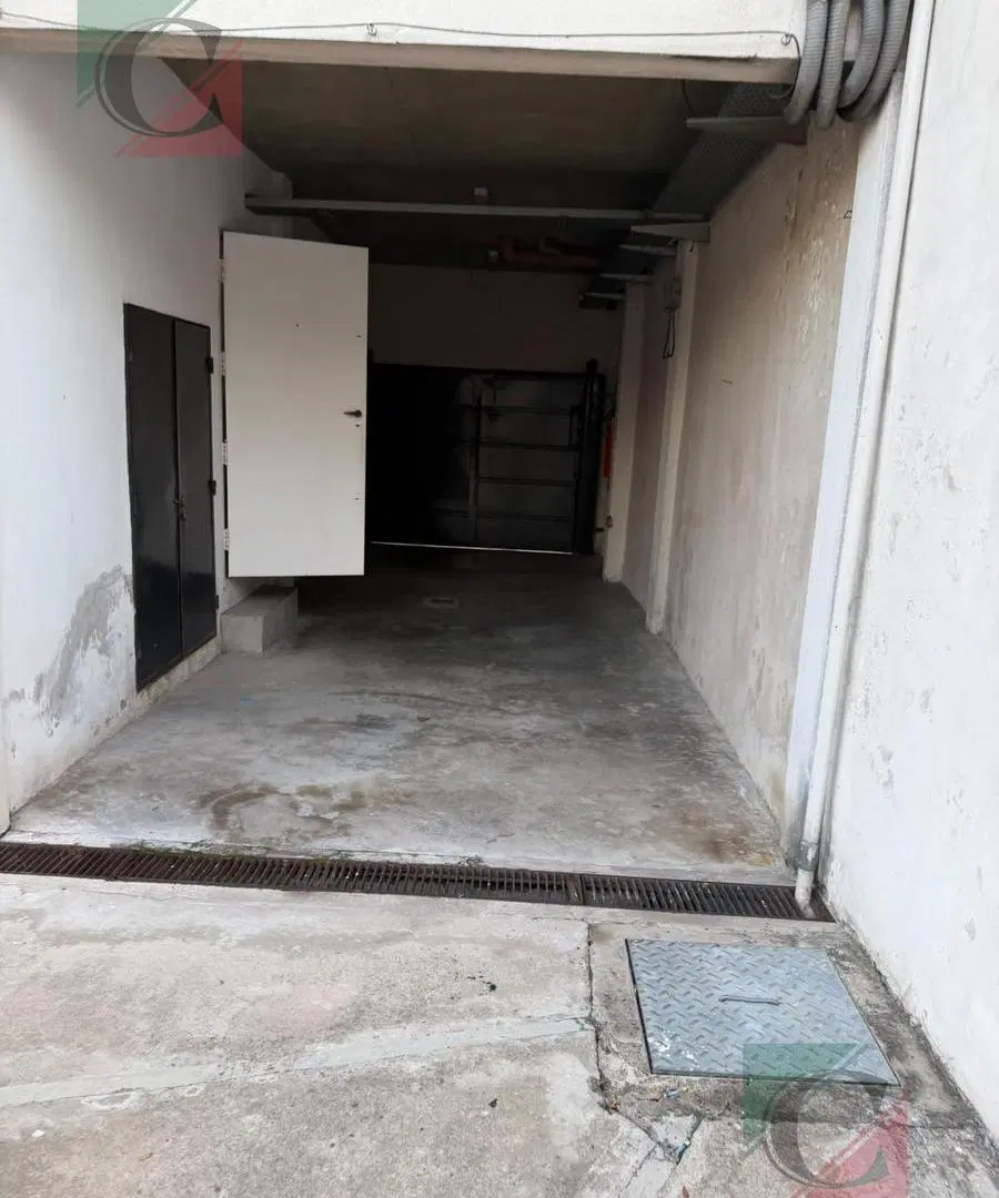 Alquiler de Oficina interna Lanus Oeste 4