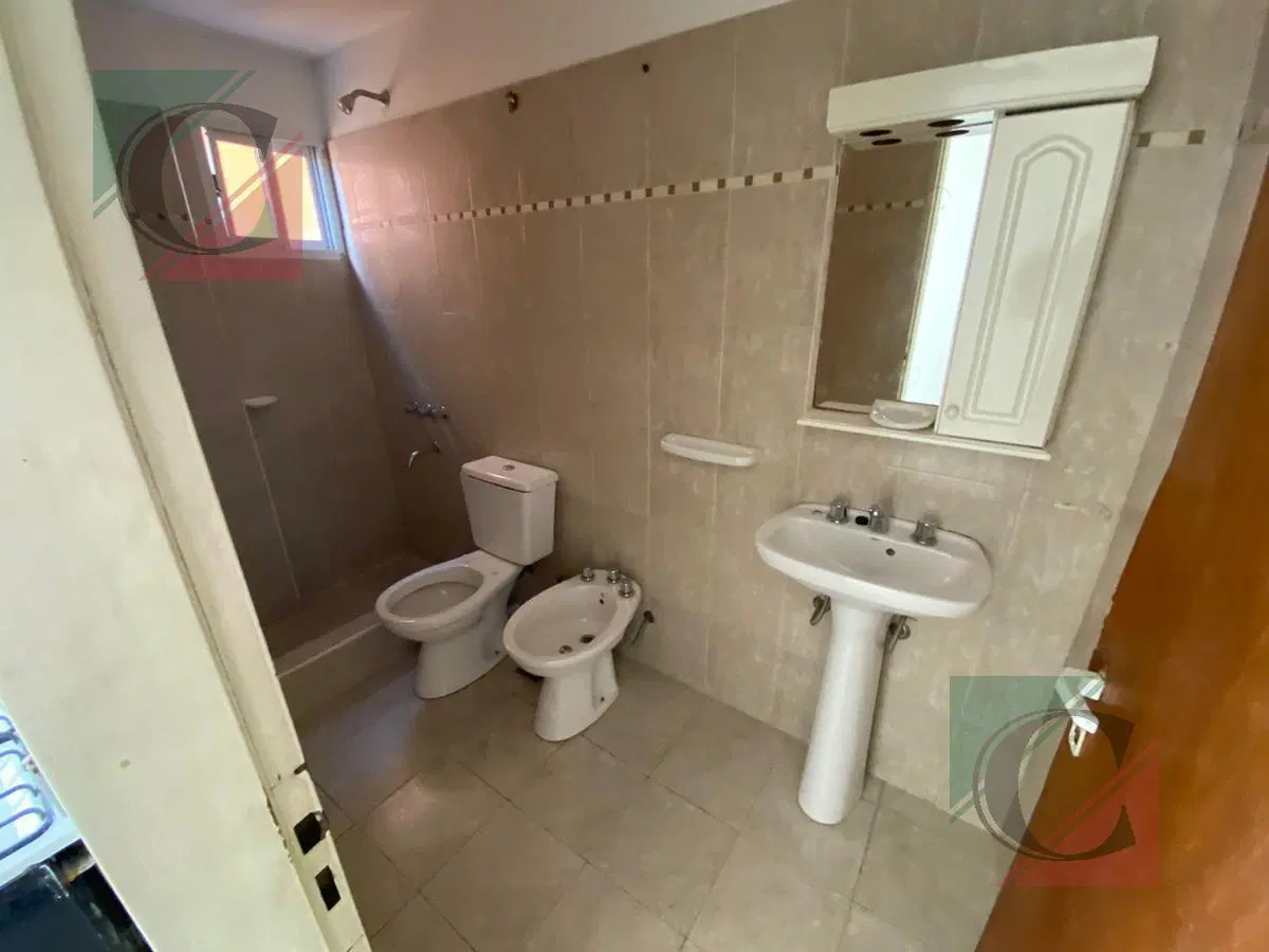Departamento 2 amb con balcon y patio cerca del velodromo - Lanús Este 2