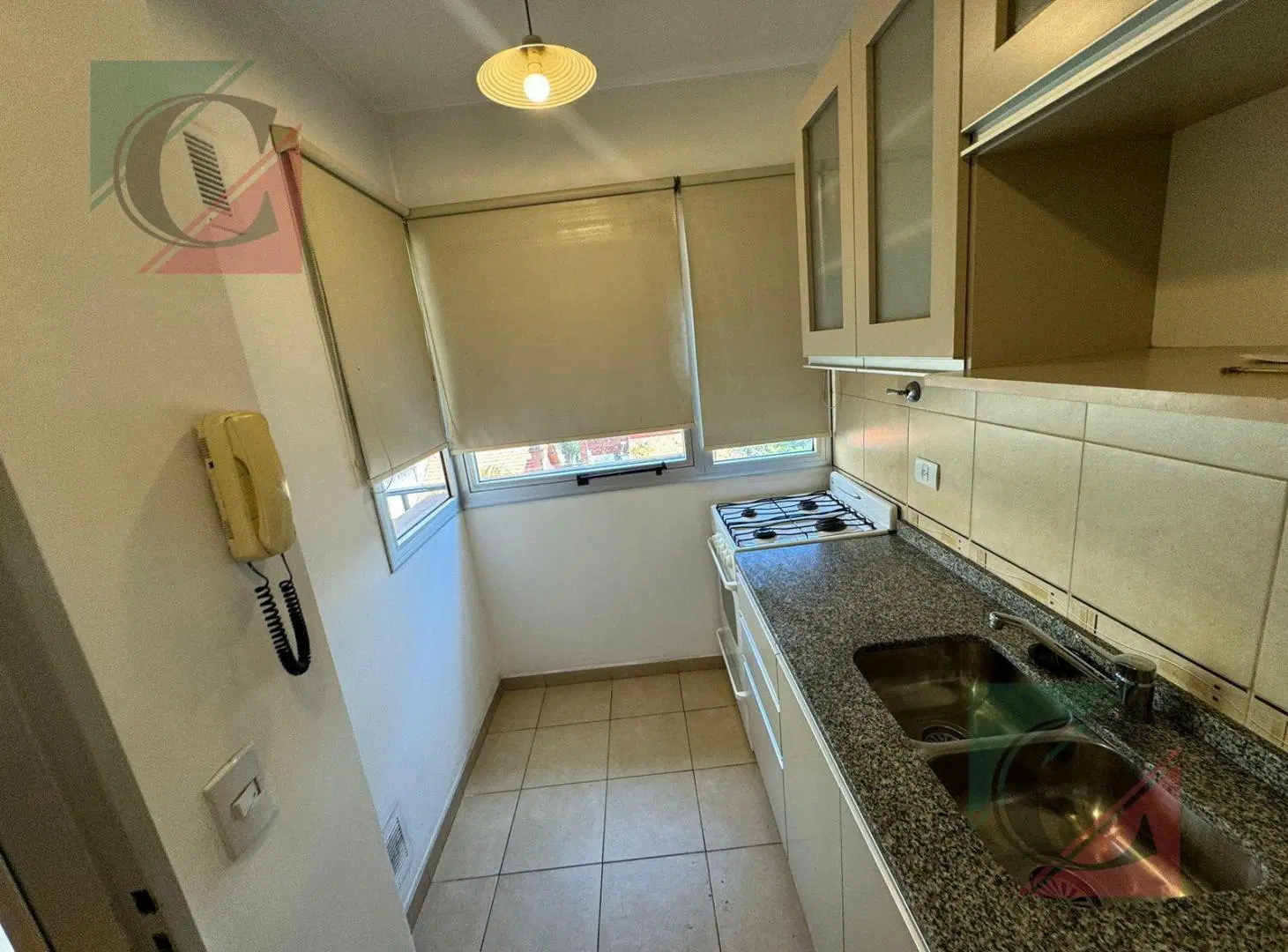 Departamento 2 ambientes al frente Lanús Oeste centro 3