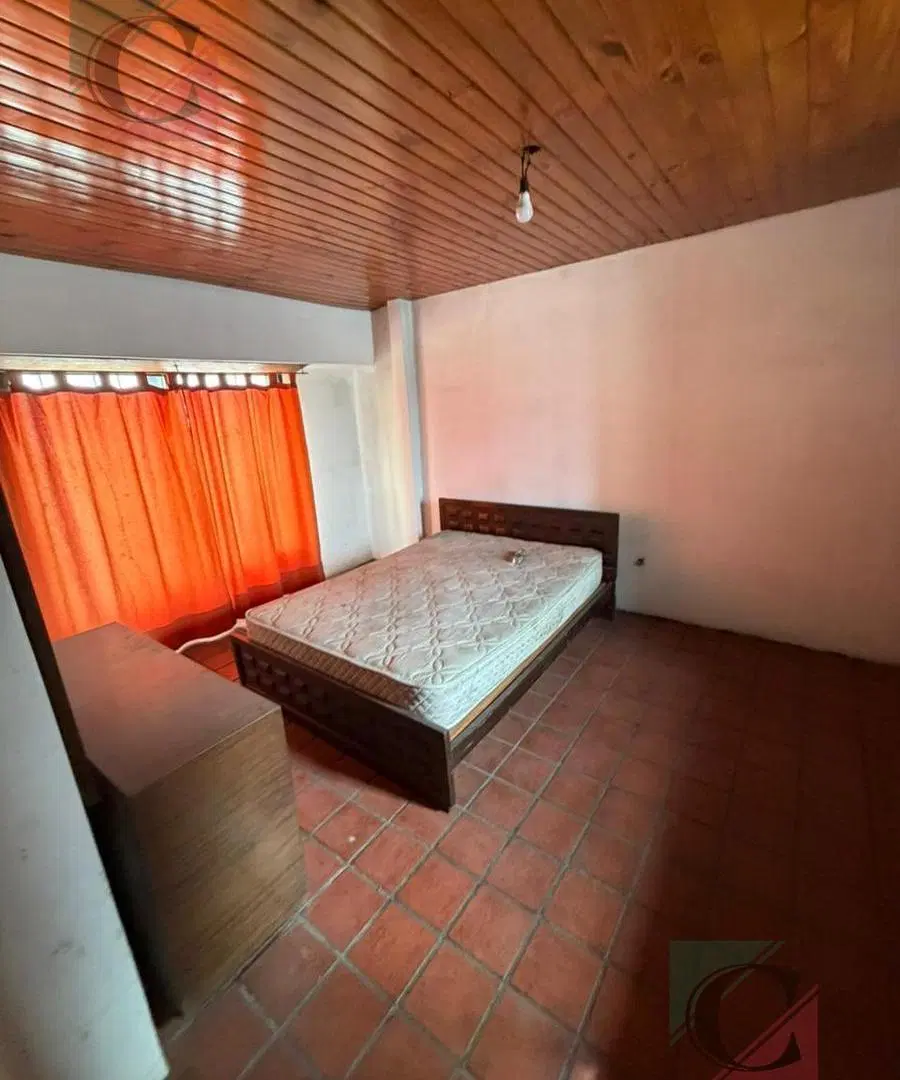 Casa Chalet 6 Amb S/ Lote Propio +dto 4 Amb+oficina Con Baño + Cochera Para 12 Autos[ Todo Rubro. Ap 4