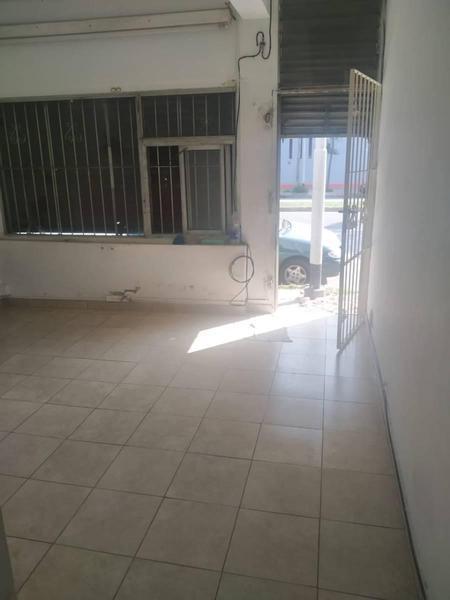 Foto de Local 44m2 Avellaneda ADELANTO 16 mil dolares y 20 cuotas, imagen 1