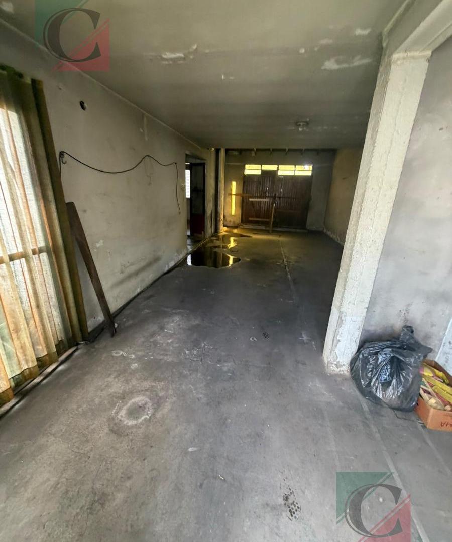Foto de Casa 4 ambientes con cochera a refaccionar, imagen 4