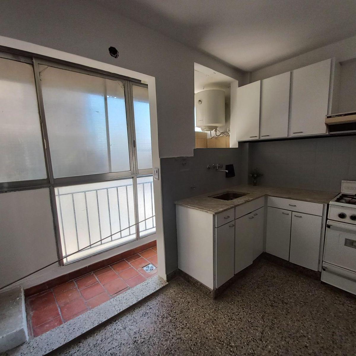 Foto de Paseo Colon y Garay: 1 amb apto profesional cocina separada lavadero, imagen 2