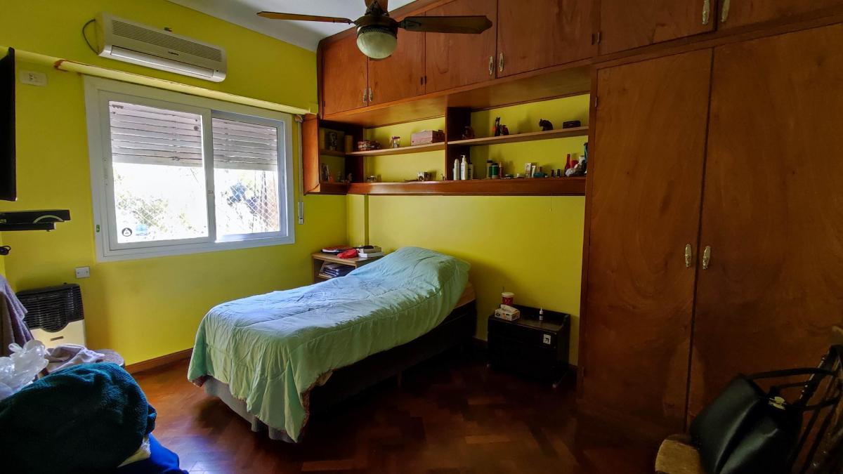 Eva Peron Al 1700: 3 Ambientes con Balcón en Barrio Simón Bolivar 4