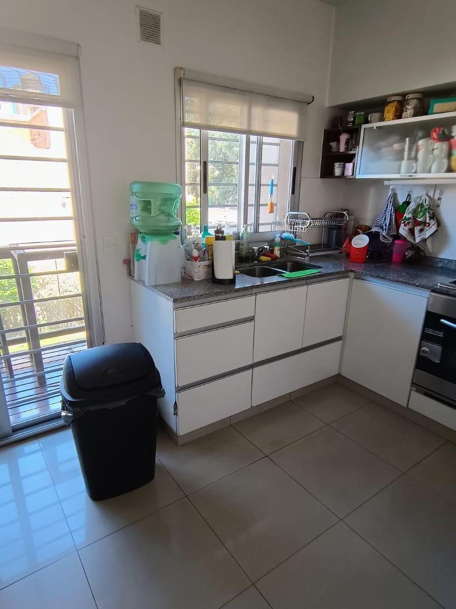 Triplex 207 m. 4 Amb. Impecable! y Luminoso! Parque y Garaje - P. Moran 3200 1