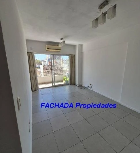 3 Ambientes en Semipiso al Frente Balcón y Cochera Fija - Naon al 3800 4