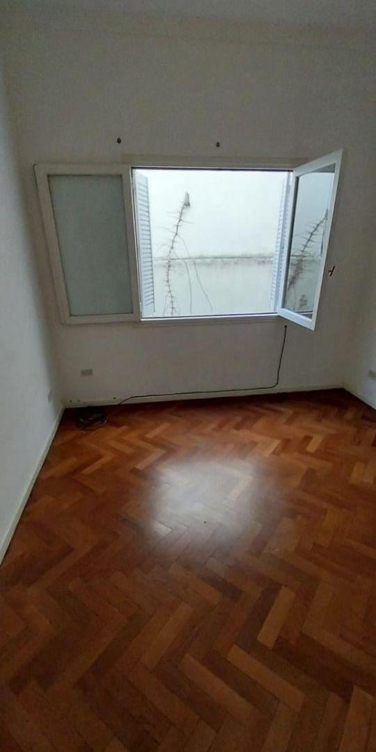 Foto de PH 3 Ambientes al Frente 1er piso por escalera - Moldes al 1600, imagen 2