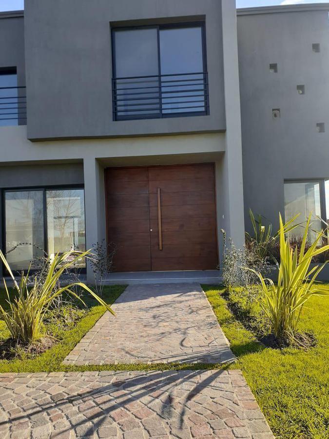 Casa  en Venta ubicado en El Cantón Golf, Escobar, G.B.A. Zona Norte