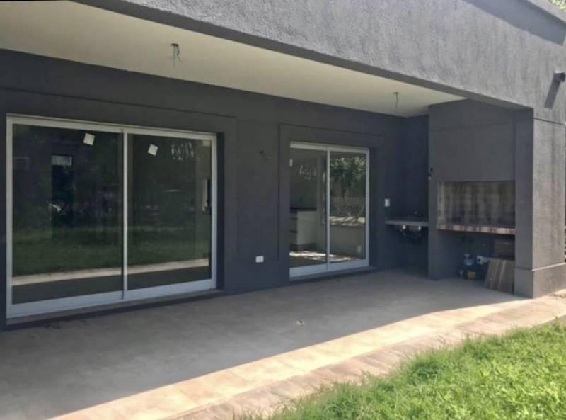 Casa en Venta Ubicado en La Comarca, Tigre, G. B. a. Zona Norte 5