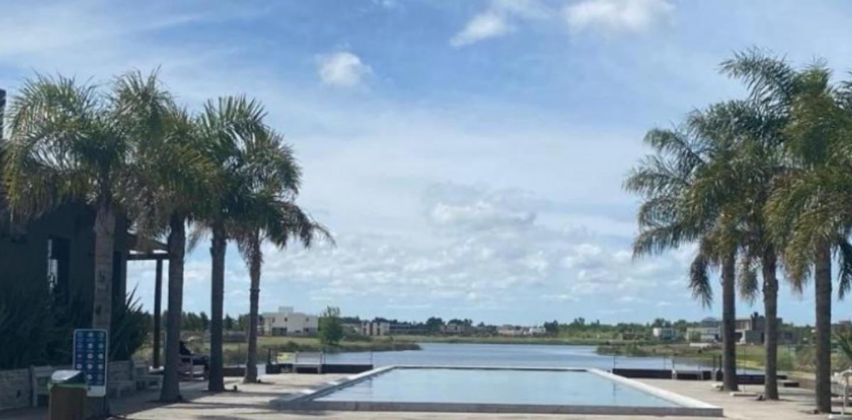 Terreno en Naudir al agua