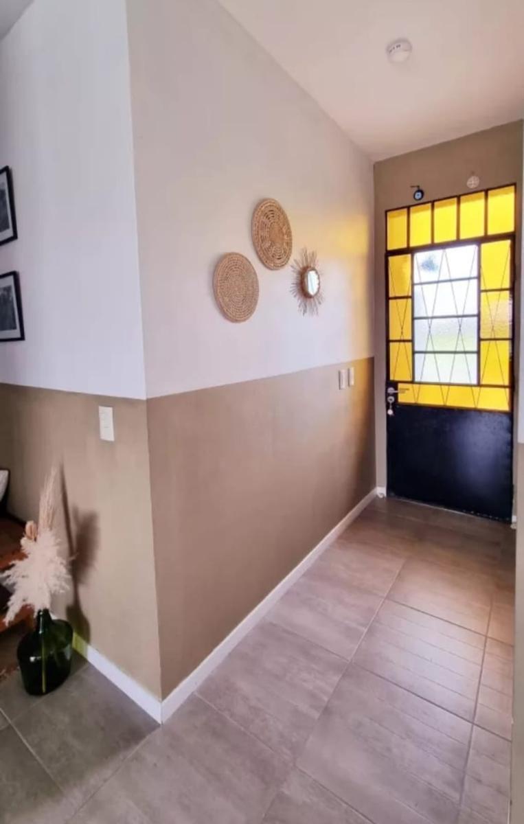 CASA EN VENTA CON ESPEJO DE AGUA
