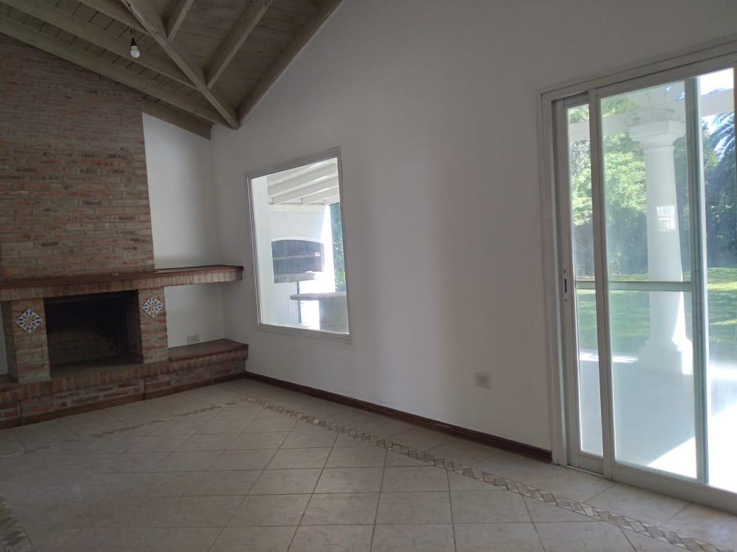 EXCELENTE CASA EN BARRIO SEPTIEMBRE