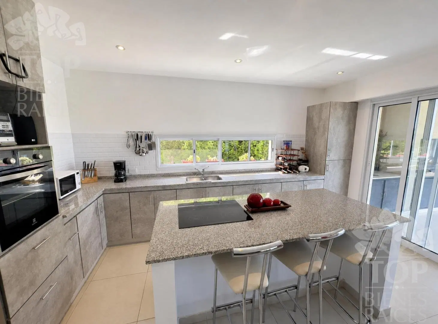 Casa en El Cantón 1 planta - Pileta 4
