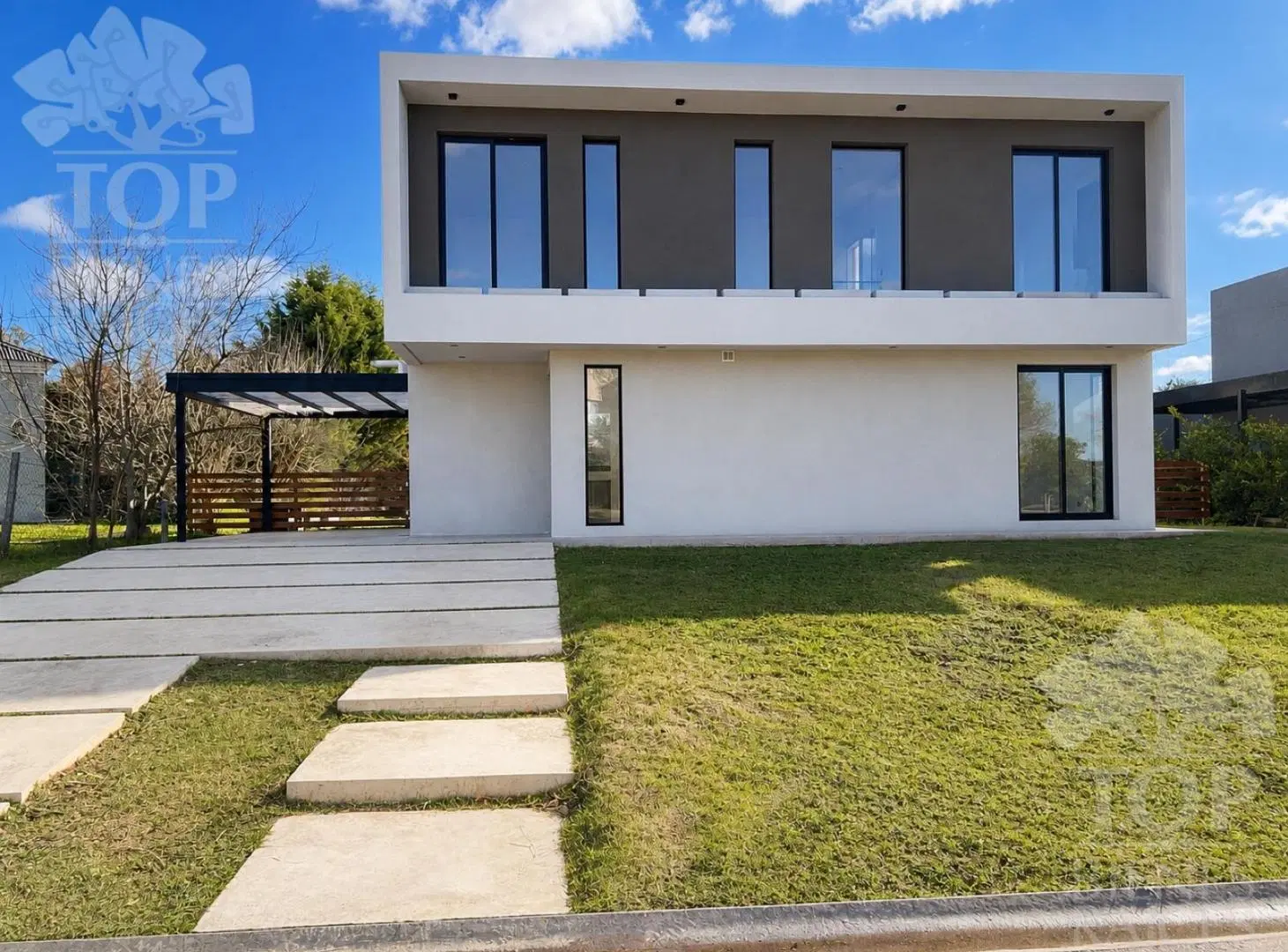 Casa en dos plantas a estrenar en El Canton 4