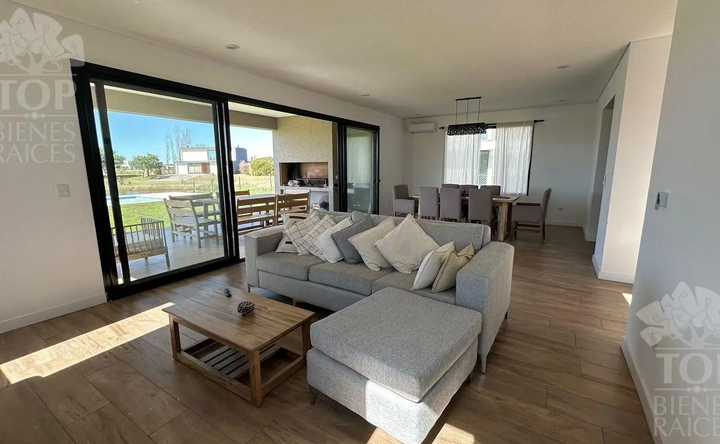 Casa en Venta en El Cantón Norte, El Cantón, Escobar 1