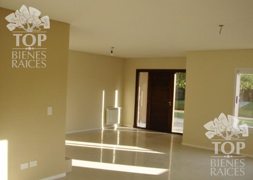 Foto de Casa en Venta ubicado en Septiembre, Escobar, G.B.A. Zona Norte, imagen 2