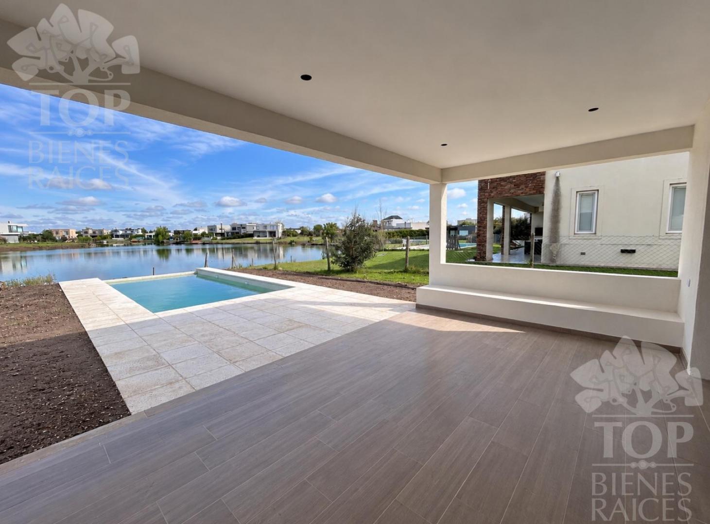Foto de Casa a estrenar a la laguna en El Canton, imagen 4
