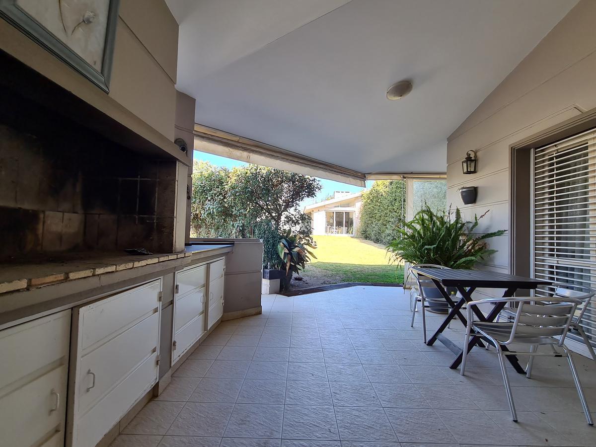 Casa - Pellegrini 1