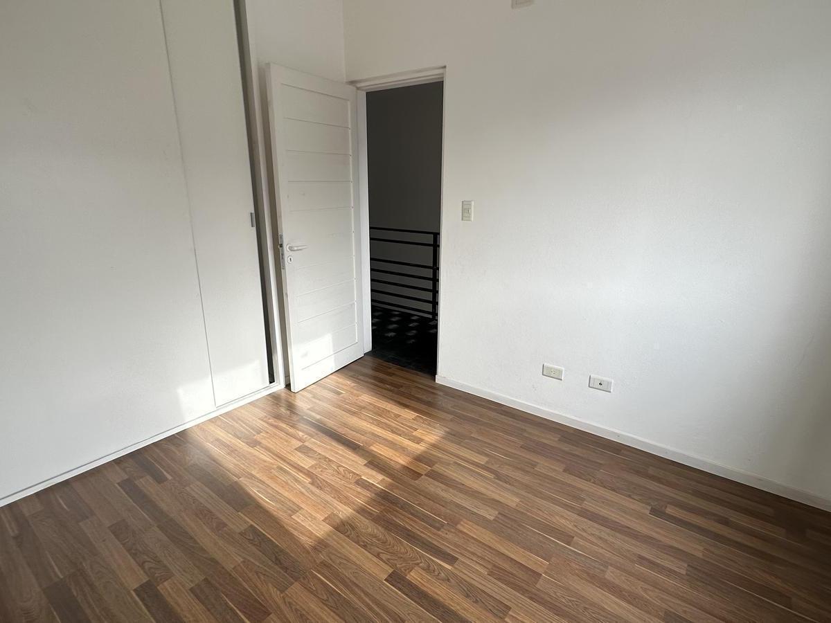 Venta - Duplex de 2 Dorm. - Cochera Individual 2