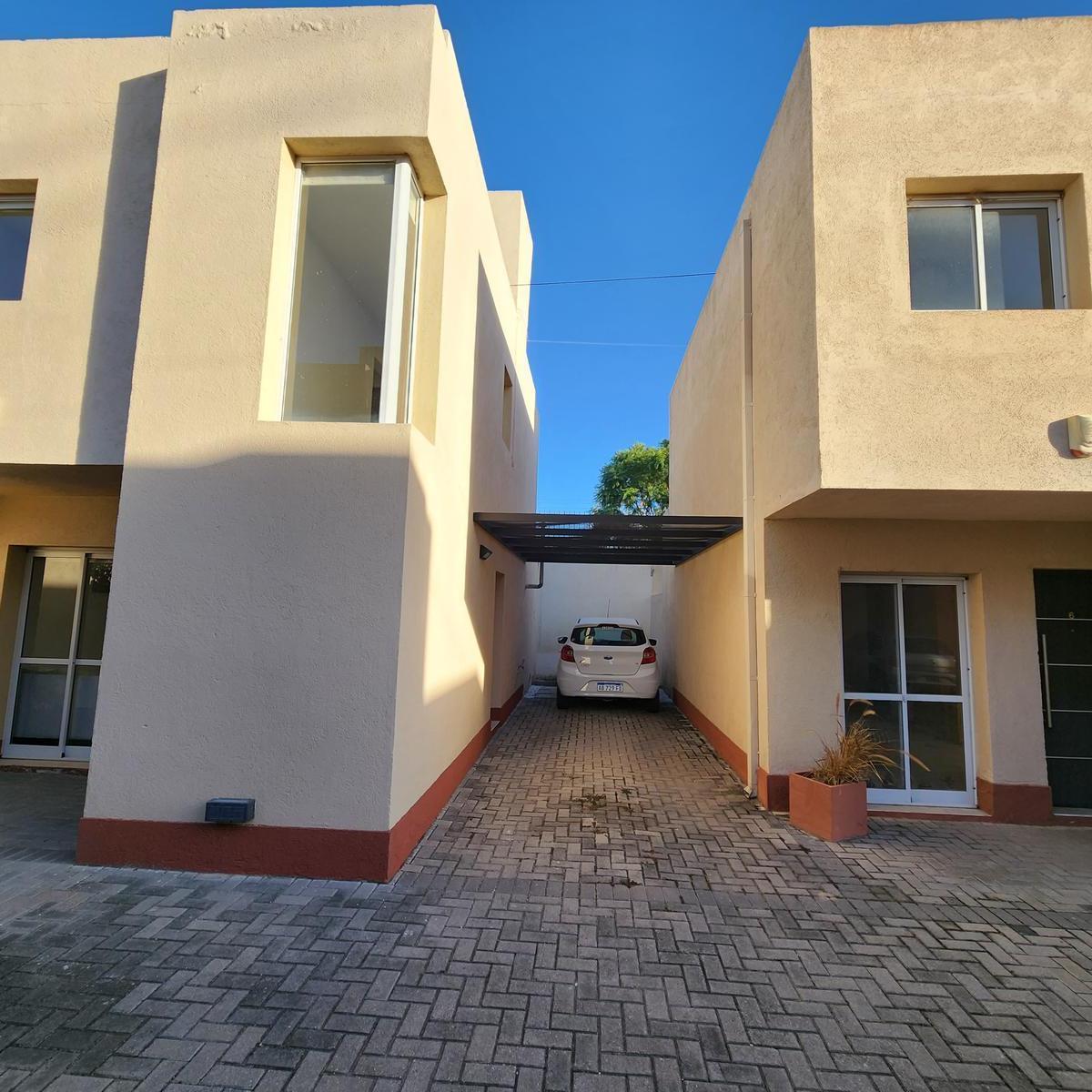 Venta - Duplex de 2 Dorm. - Cochera Individual 2