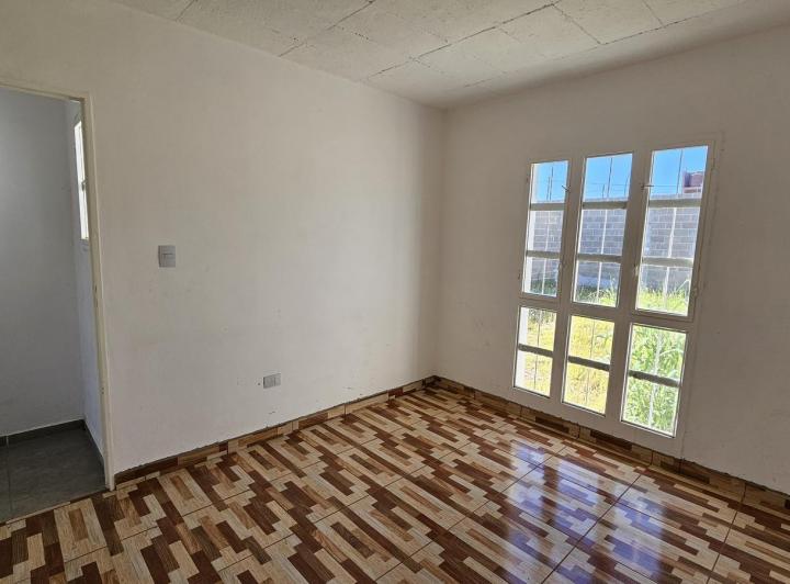 Casa en Alquiler - 2 Habitaciones - Barrio Horizonte 3