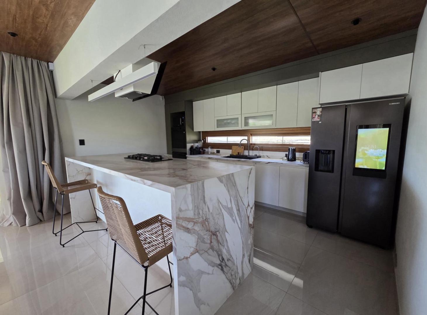 Foto de Casa en venta | 3 dormitorios | Bº el Golf | Vista a las Sierras, imagen 2