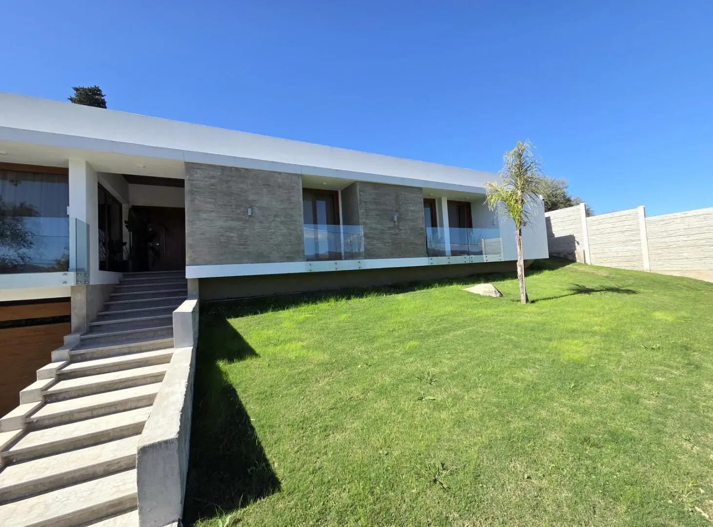 Casa en venta | 3 dormitorios | Bº el Golf | Vista a las Sierras 5