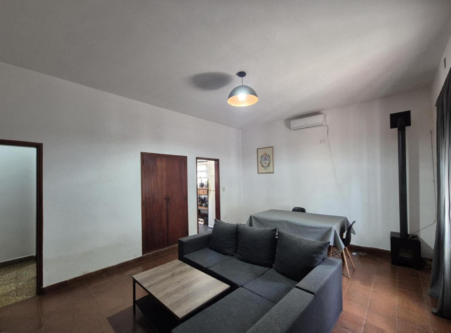 Foto de Venta | Casa de 2 Dormitorios | 456 m2 de Lote, imagen 2