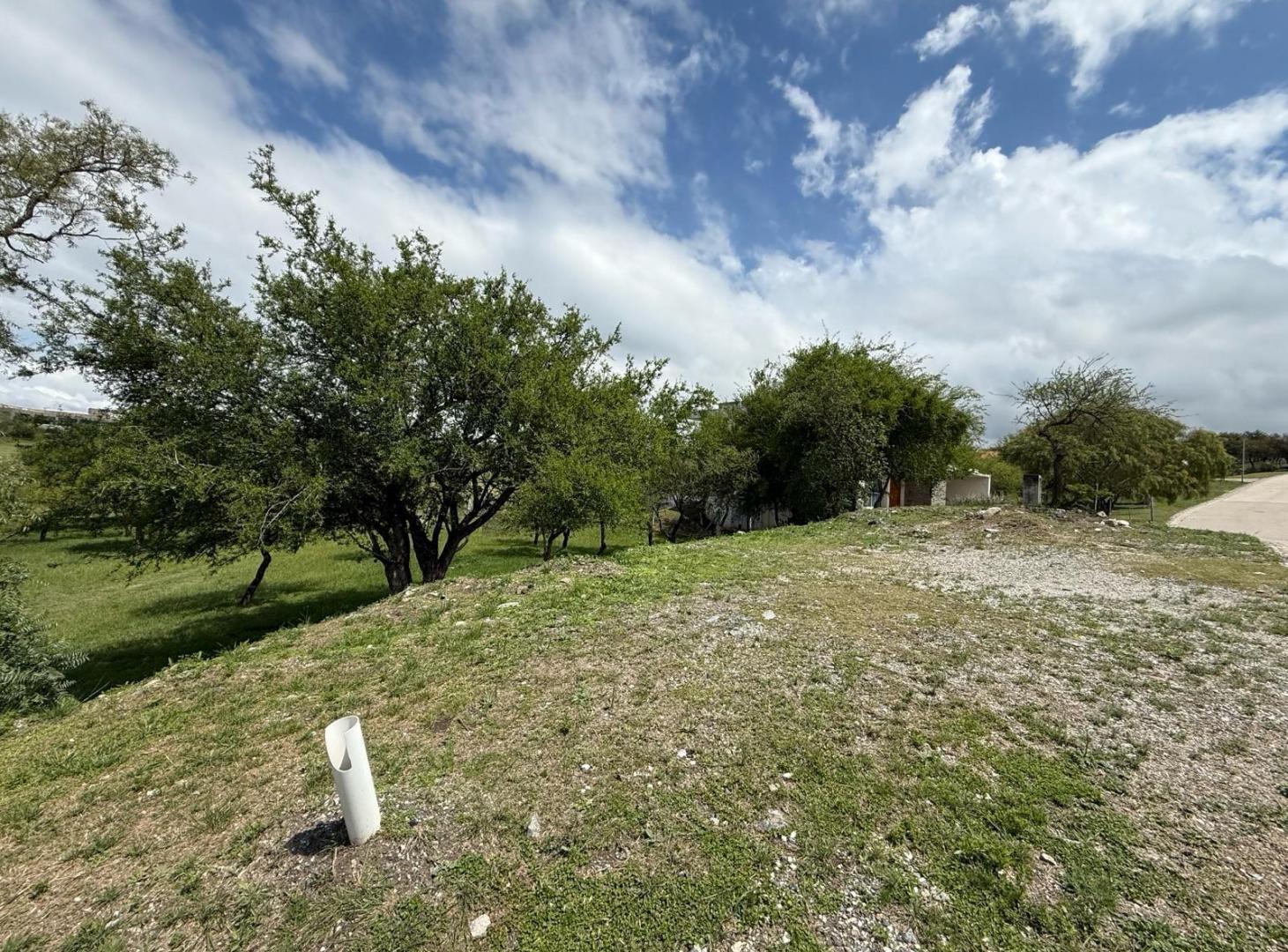 Foto de Terreno ALTA GRACIA COUNTRY GOLF - TODOS LOS SERVICIOS - 1056 M2, imagen 4