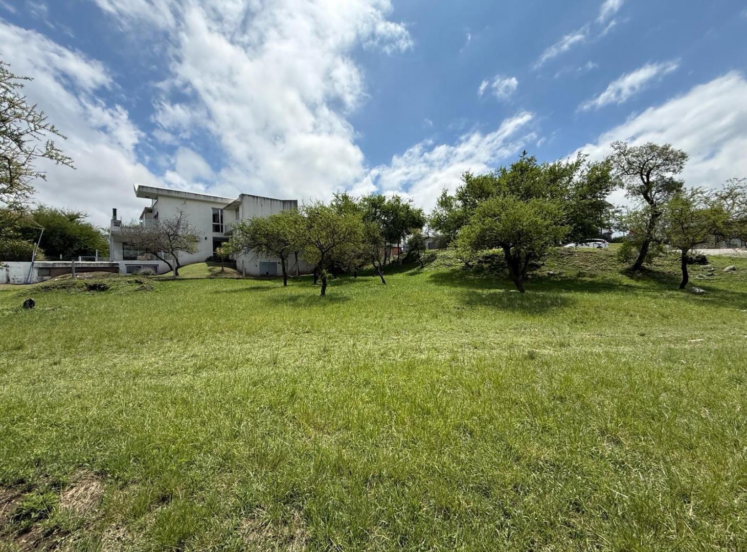 Foto de Terreno ALTA GRACIA COUNTRY GOLF - TODOS LOS SERVICIOS - 1056 M2, imagen 5