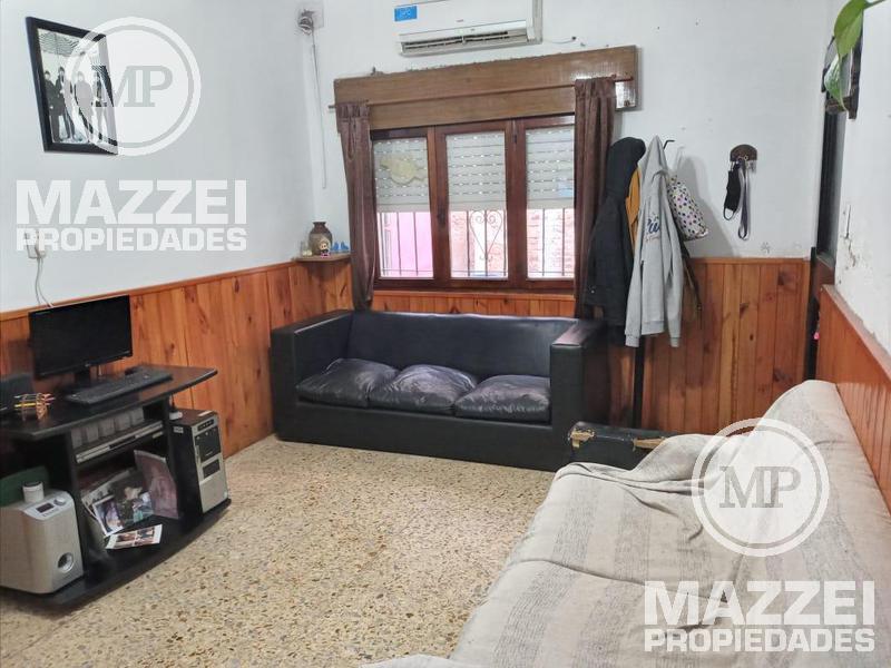 Casa con Local y Otra Casa Al Fondo - Excelente Ubicación 3