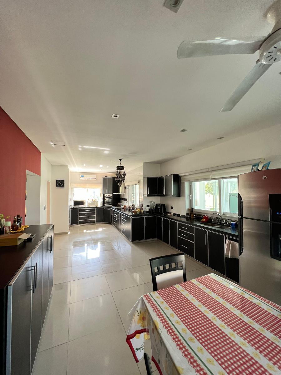Foto de Venta de Casa 6 AMBIENTES en El Venado II, imagen 3