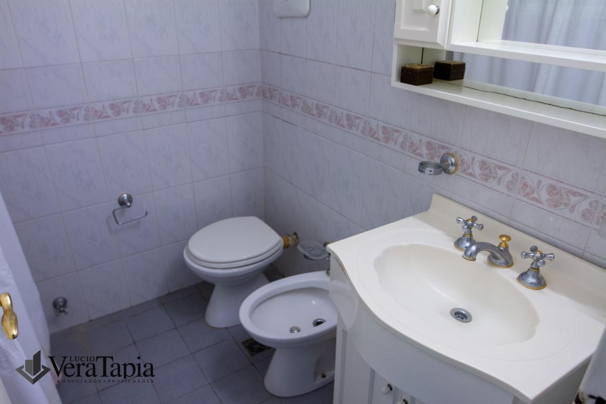 Ed. Costa Verde 1º C, Duplex en VENTA de 3 ambientes frente al mar, cochera.