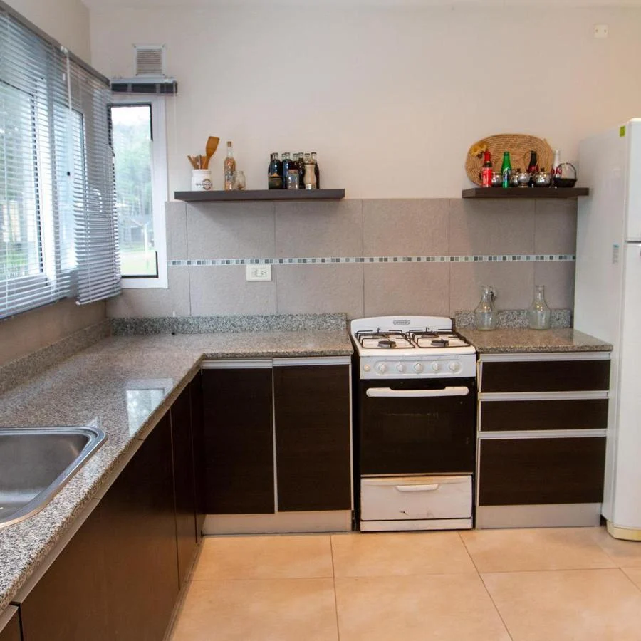 Foto de Moderna casa en Venta en Selene esq. Etoneo, zona Norte- Pinamar. 4, imagen 2